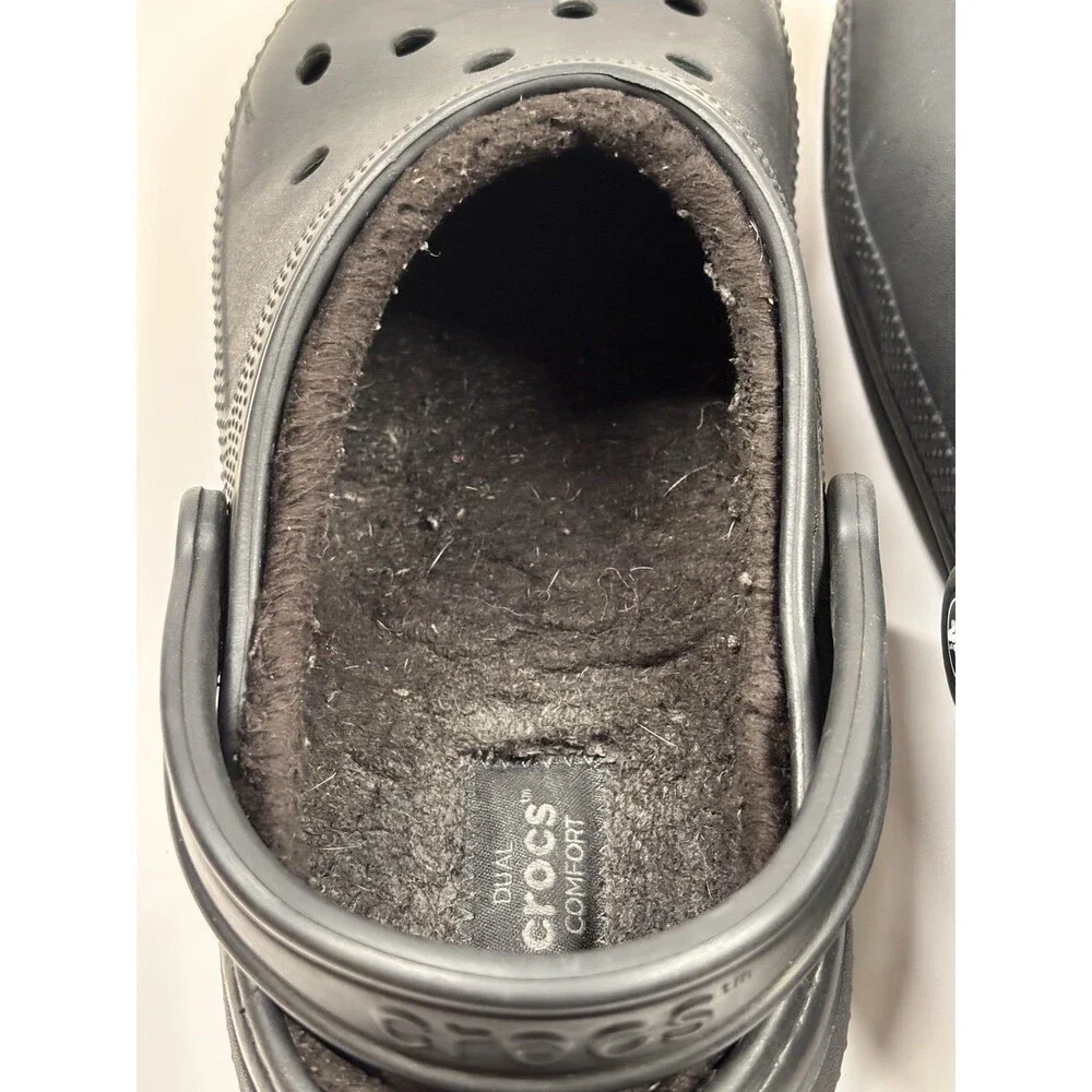 Crocs Dual Comfort Men’s 8/Women’s 10 Black Fur Lined Slip On Clog Shoes Sandals